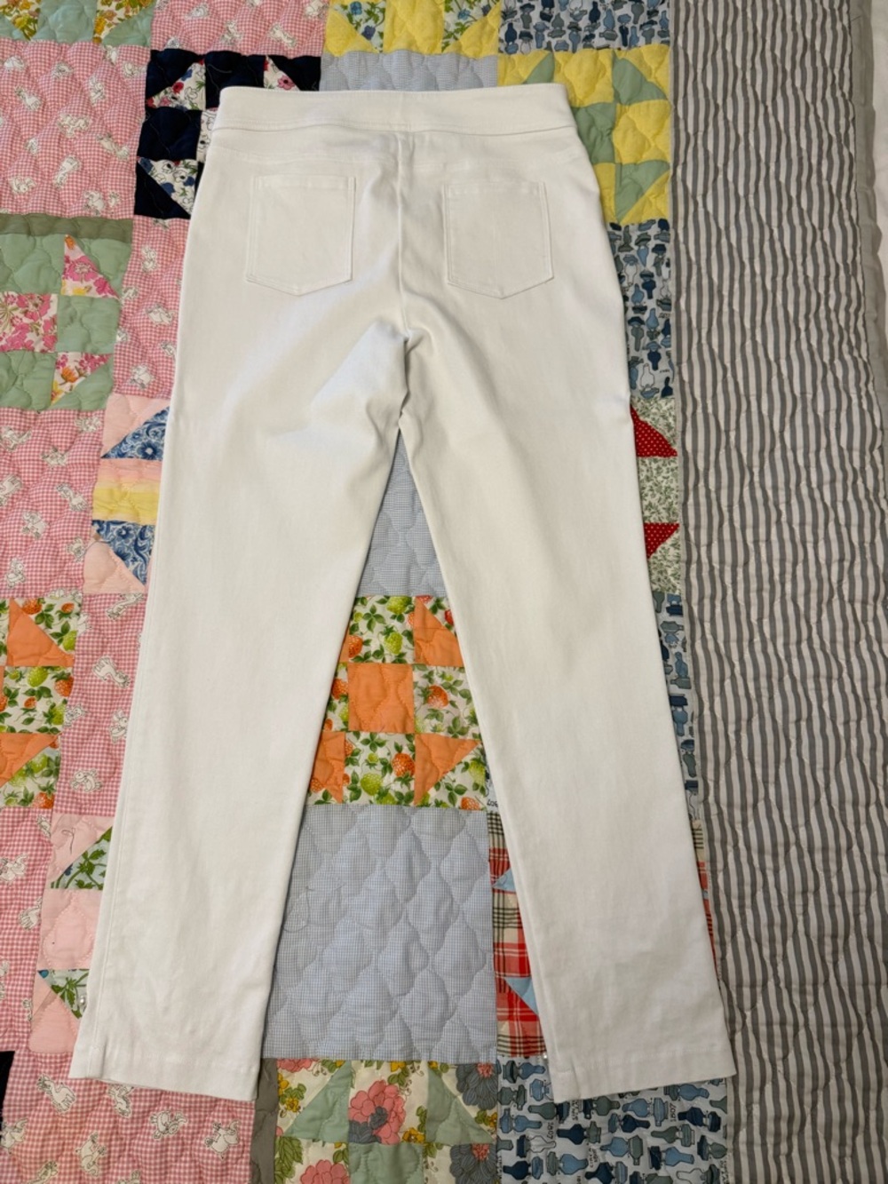 Attyre White Stretch Skinny Jeans w/ Pearl Ankle Embellishment - Picture 2 of 8